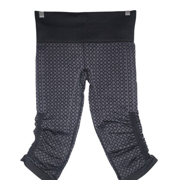 lululemon athletica Pants - Lululemon In The Flow Crop Soul Geo Print Black Gray 6
